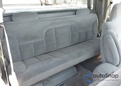 1998 Chevrolet C1500 Fleetside из США, поврежденный, VIN 2GCEC19M4W1261427